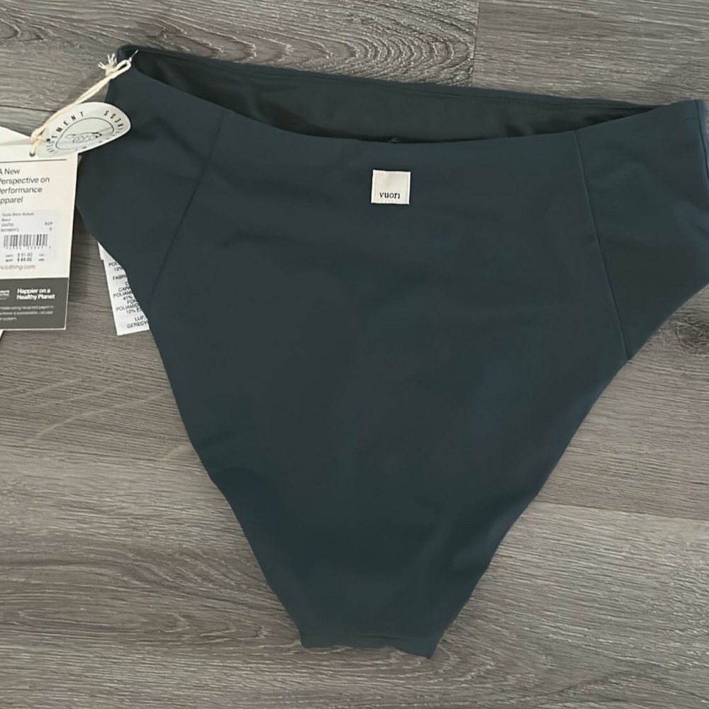 Vuori size Small bikini bottoms